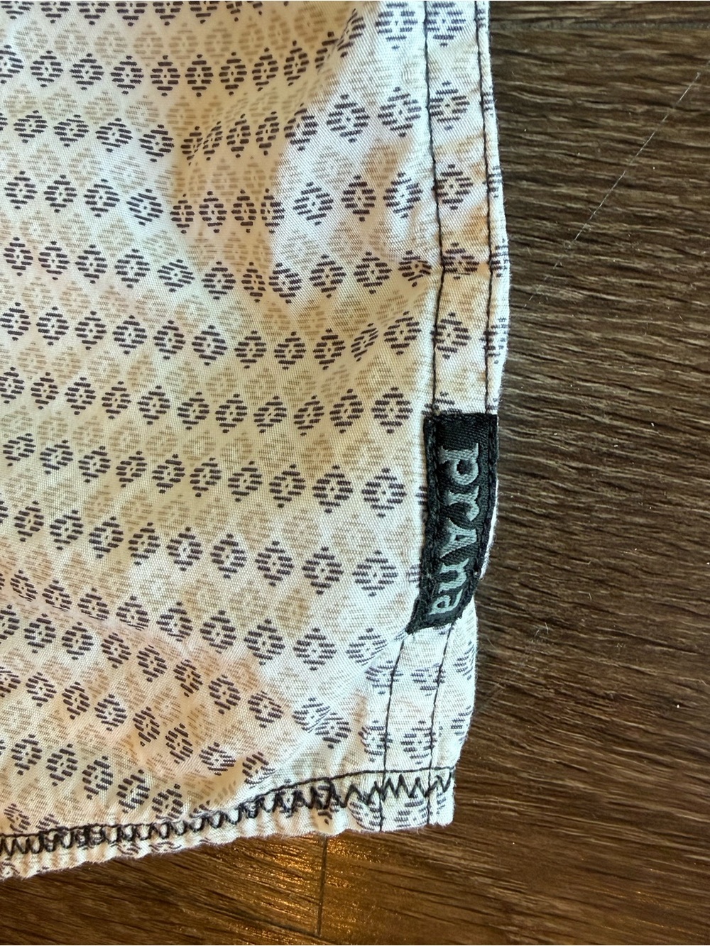 Prana Men’s White Short Sleeve Geo Print Button-Down Shirt - Picture 7 of 8